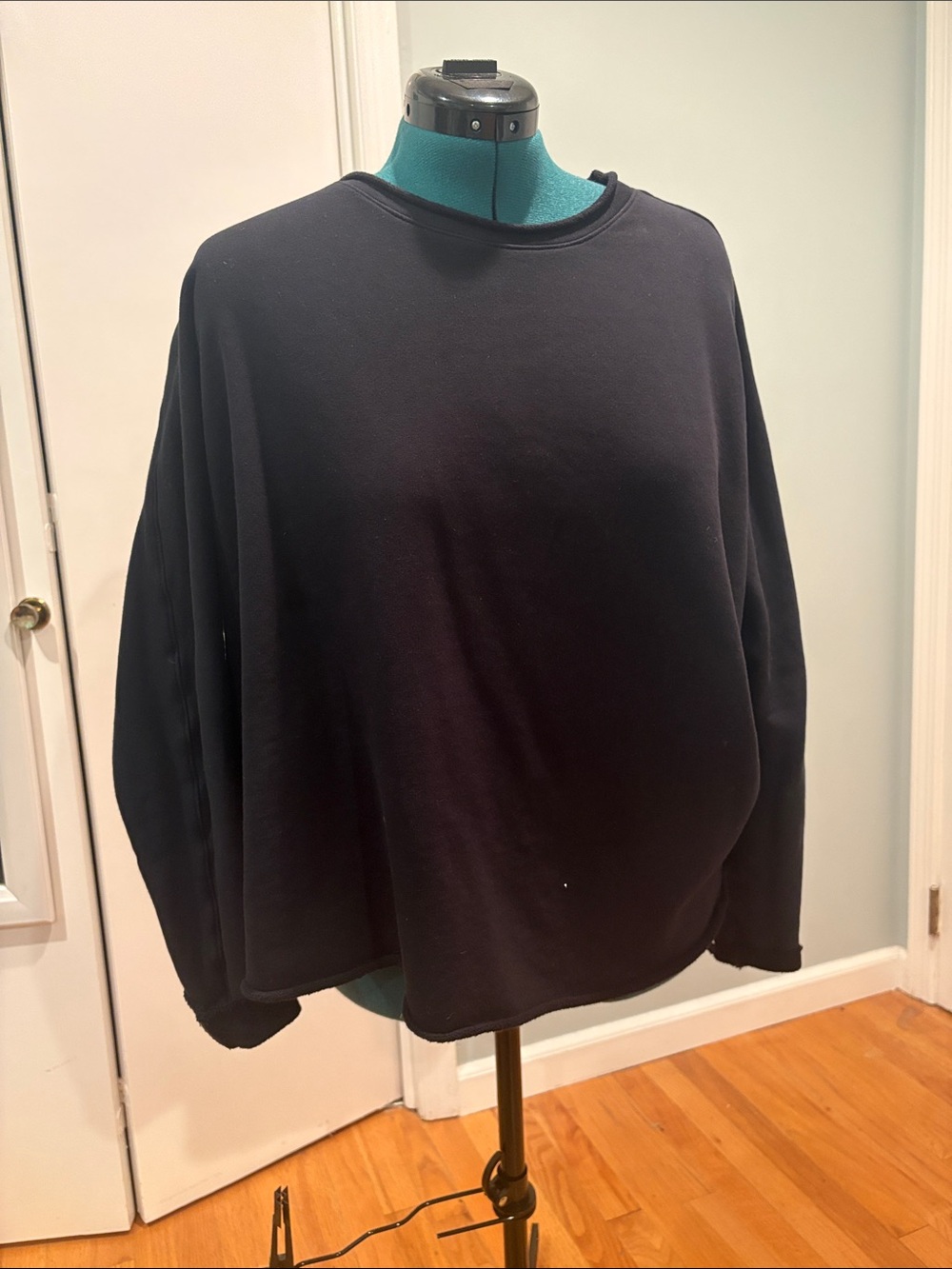 Frank and Eileen Black Crewneck Sweatshirt L